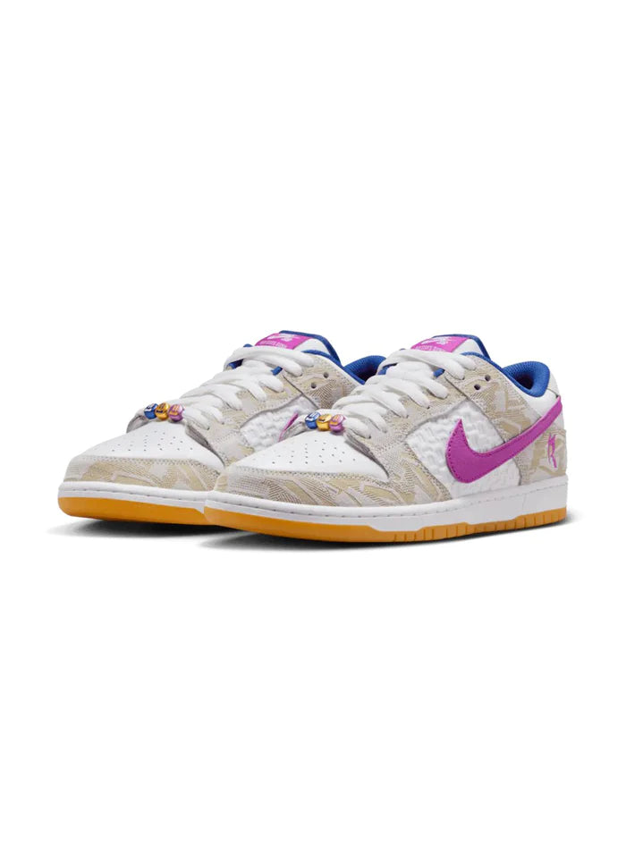 Nike SB Dunk Low "Rayssa Leals" Pure platinum