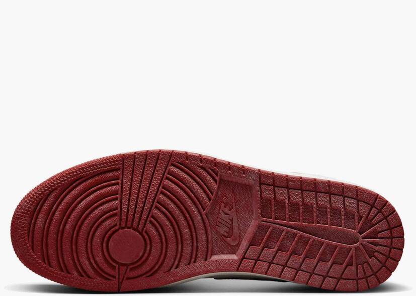 Nike Air Jordan 1 Retro High OG Chicago Lost and Found