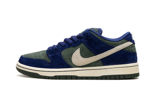 Nike SB Dunk Low
Deep Royal Blue